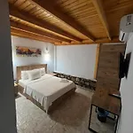 Ados Hotel Çeşme