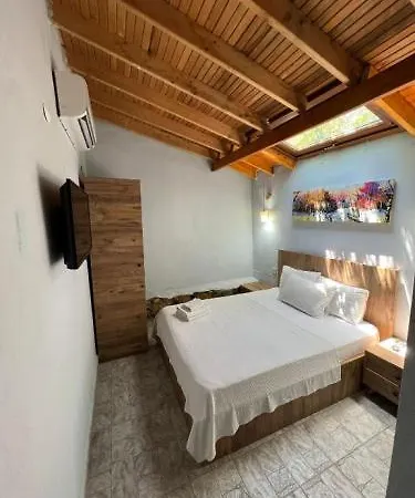 Hotel Ados 2*