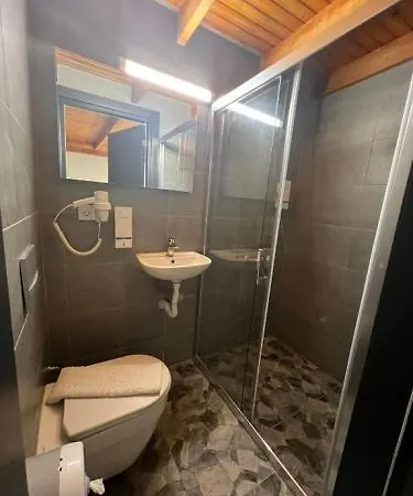 Ados 2* Çeşme