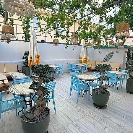 Hotel Ados 2*
