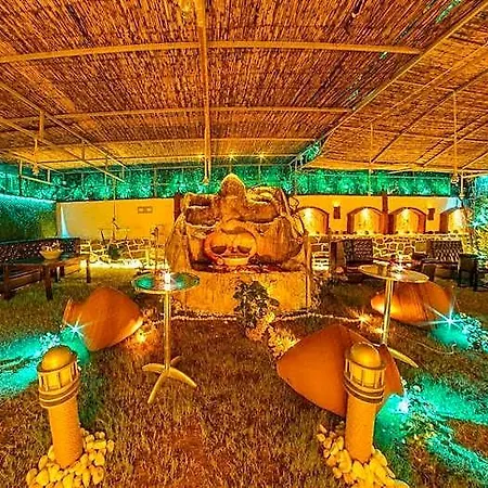 Hotel Ados