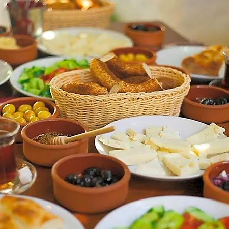 Ados Hotel Çeşme