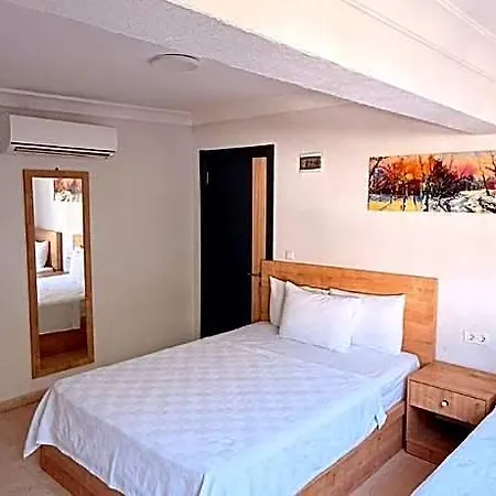 Hotel Ados 2*